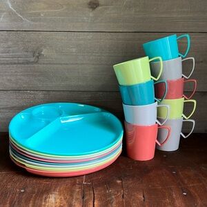 Vintage Gothamware Picnic Plates/Cups
